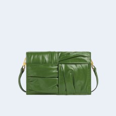 보테가 베네타 미니카세트 크로스바디백